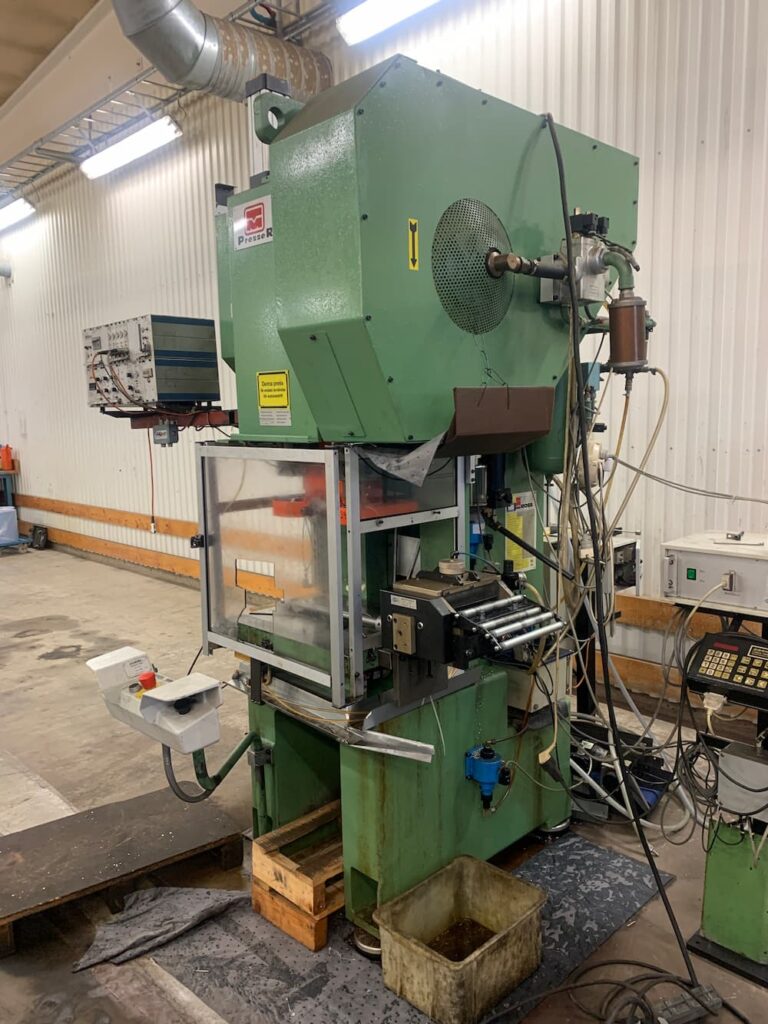 04186 Presse ROSS V4-40
